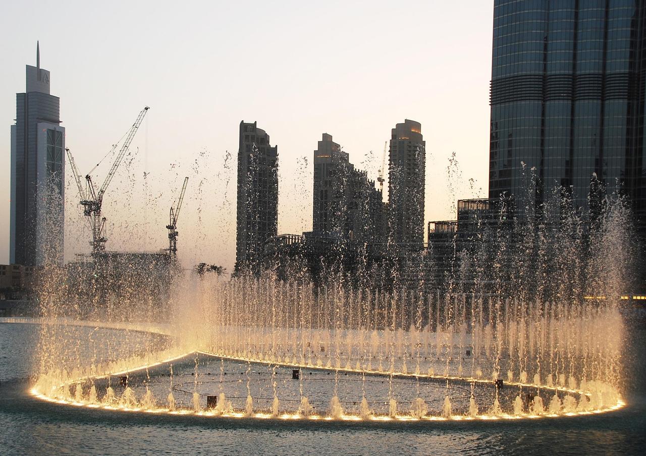 Dubai Fountain & Downtown
